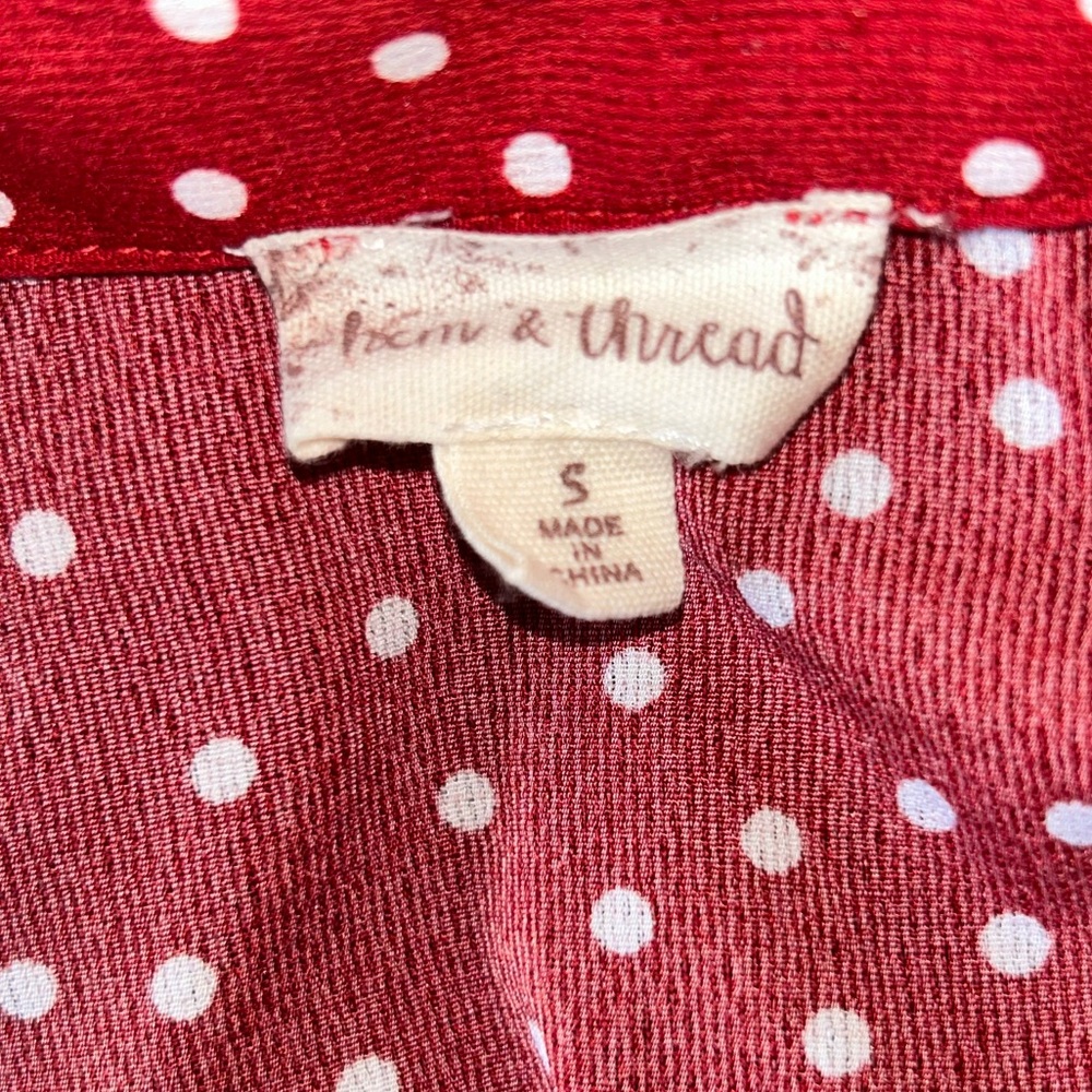 Hem & Thread Top - Picture 4 of 4